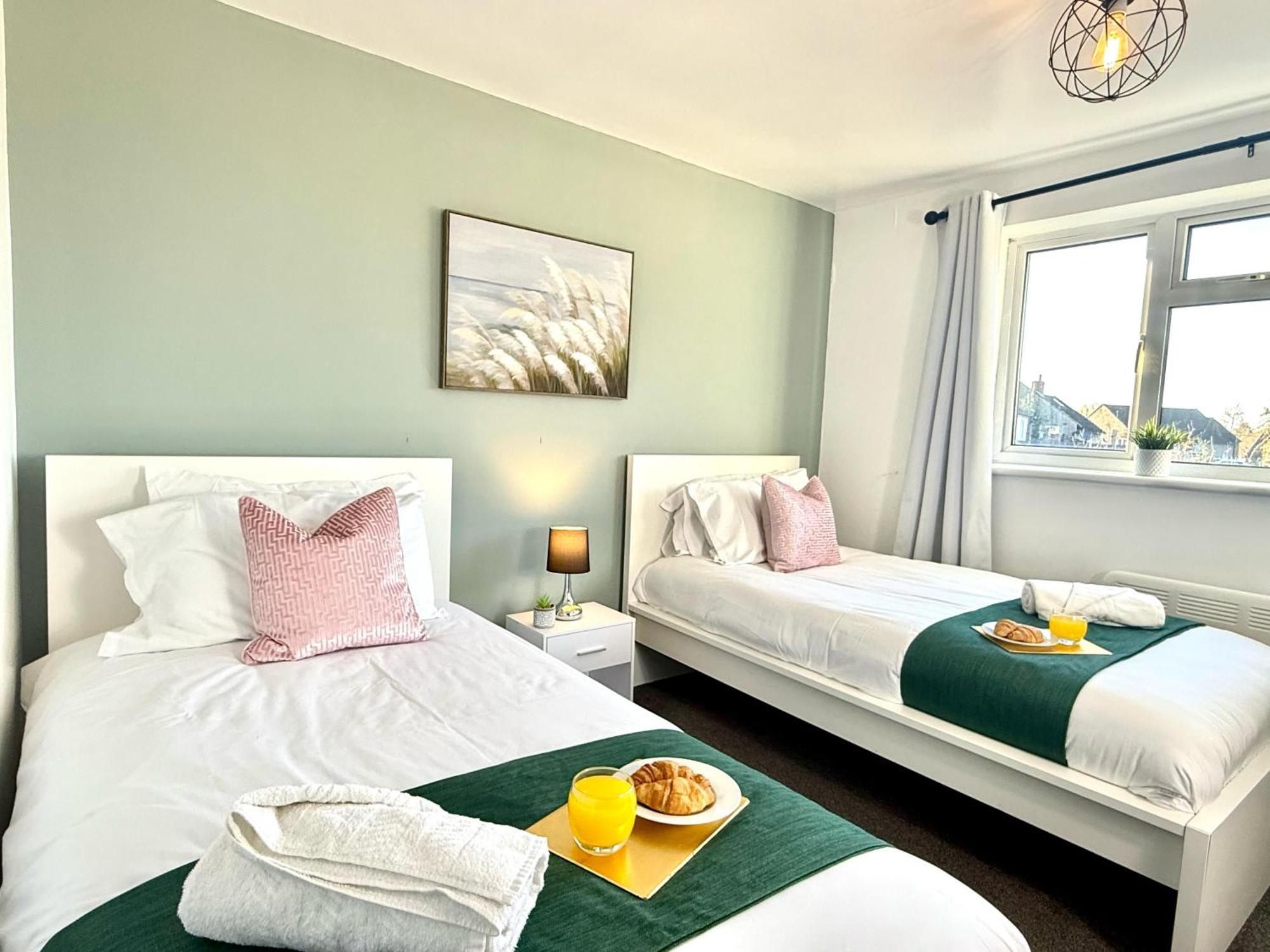Stylish 3-Bedroom House With Garden & Free Parking'S, Prime Location With Private Garden Kidlington Ngoại thất bức ảnh