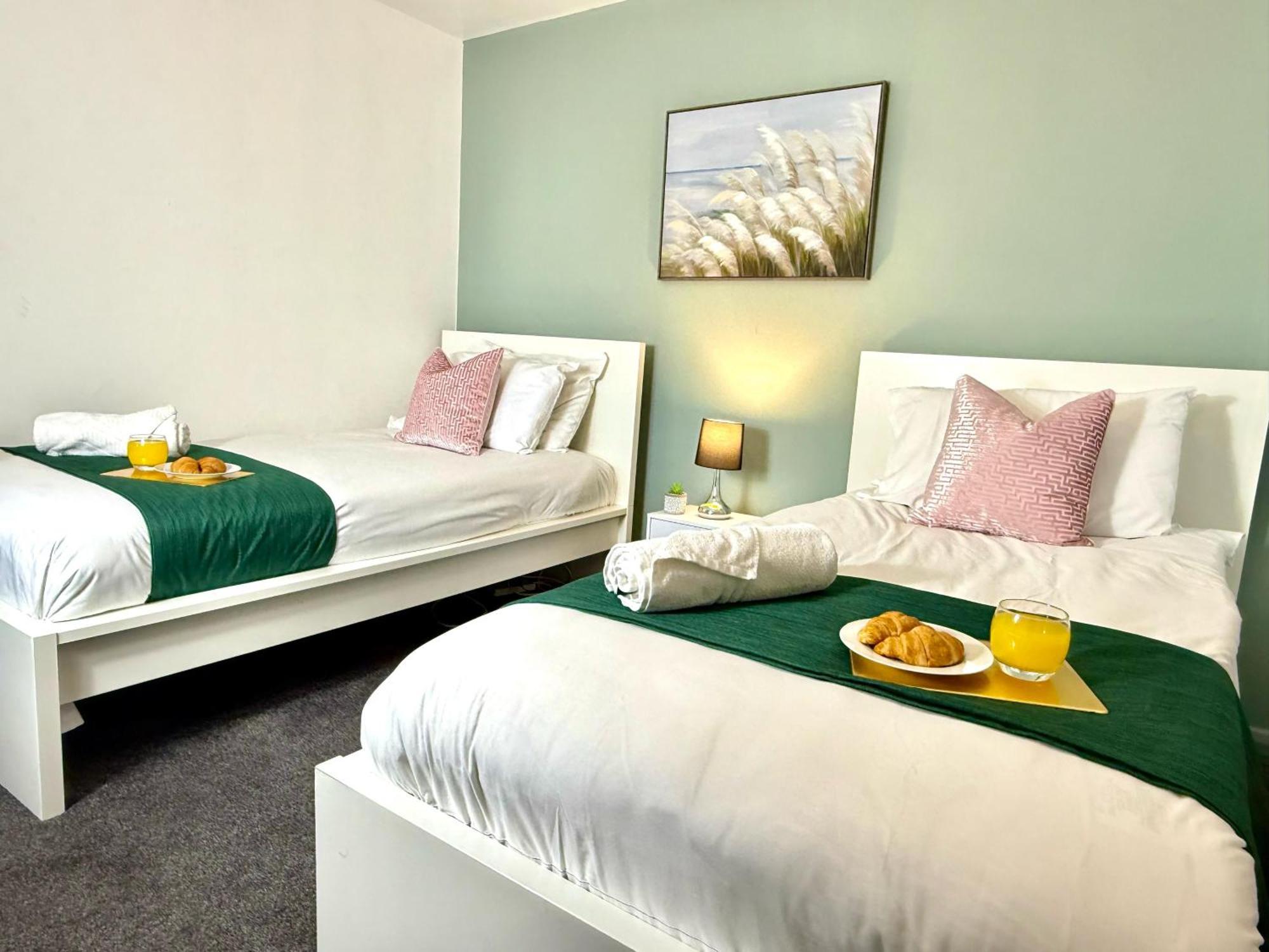 Stylish 3-Bedroom House With Garden & Free Parking'S, Prime Location With Private Garden Kidlington Ngoại thất bức ảnh