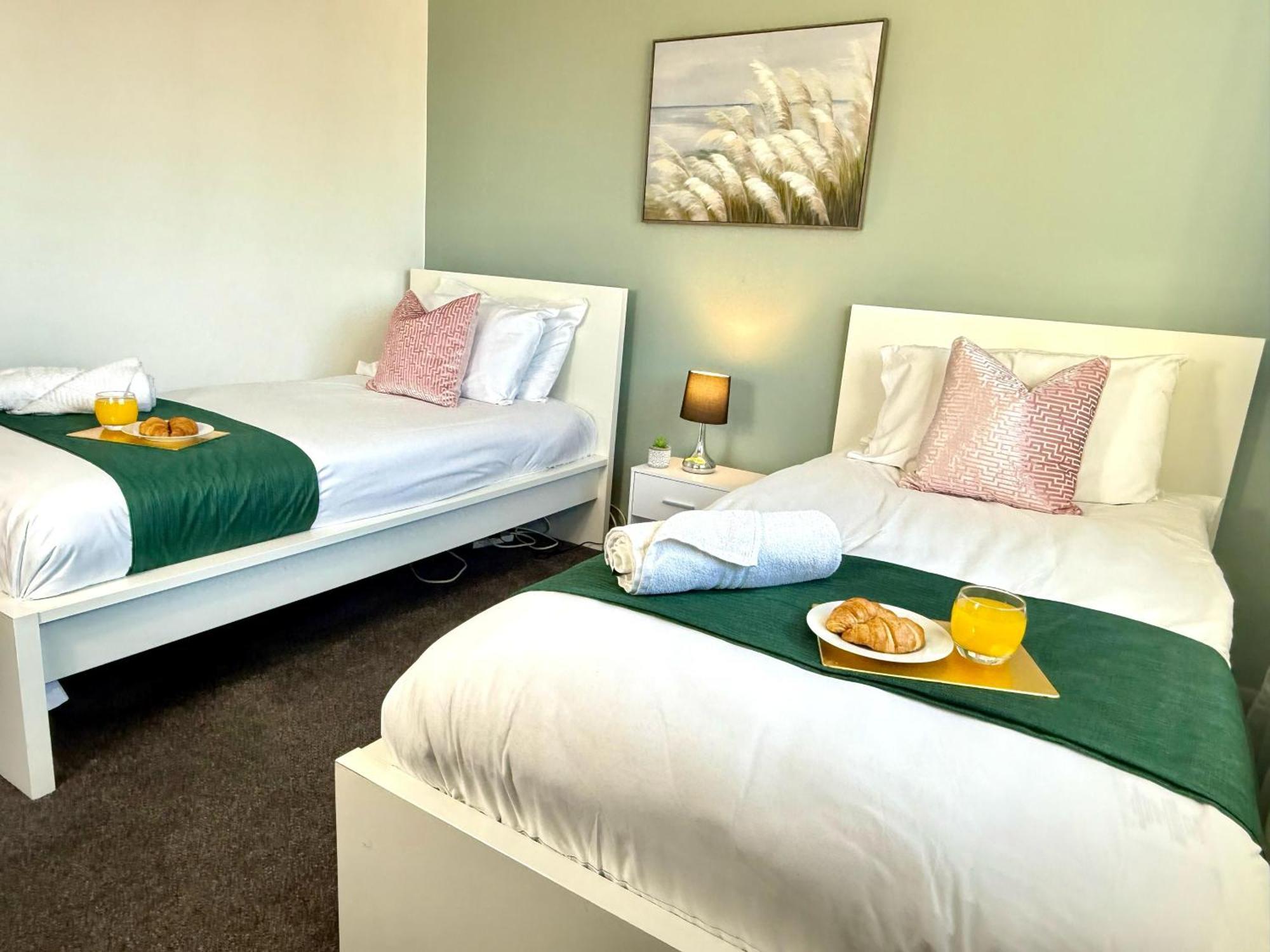 Stylish 3-Bedroom House With Garden & Free Parking'S, Prime Location With Private Garden Kidlington Ngoại thất bức ảnh